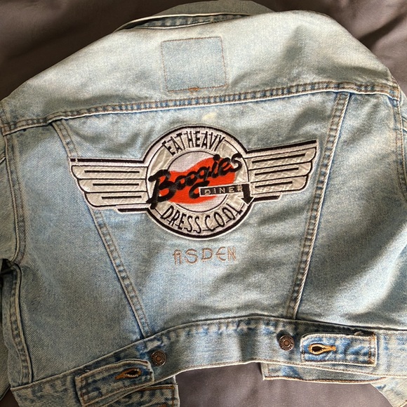 Vintage Levi’s Crop Jean Jacket - Picture 10 of 14